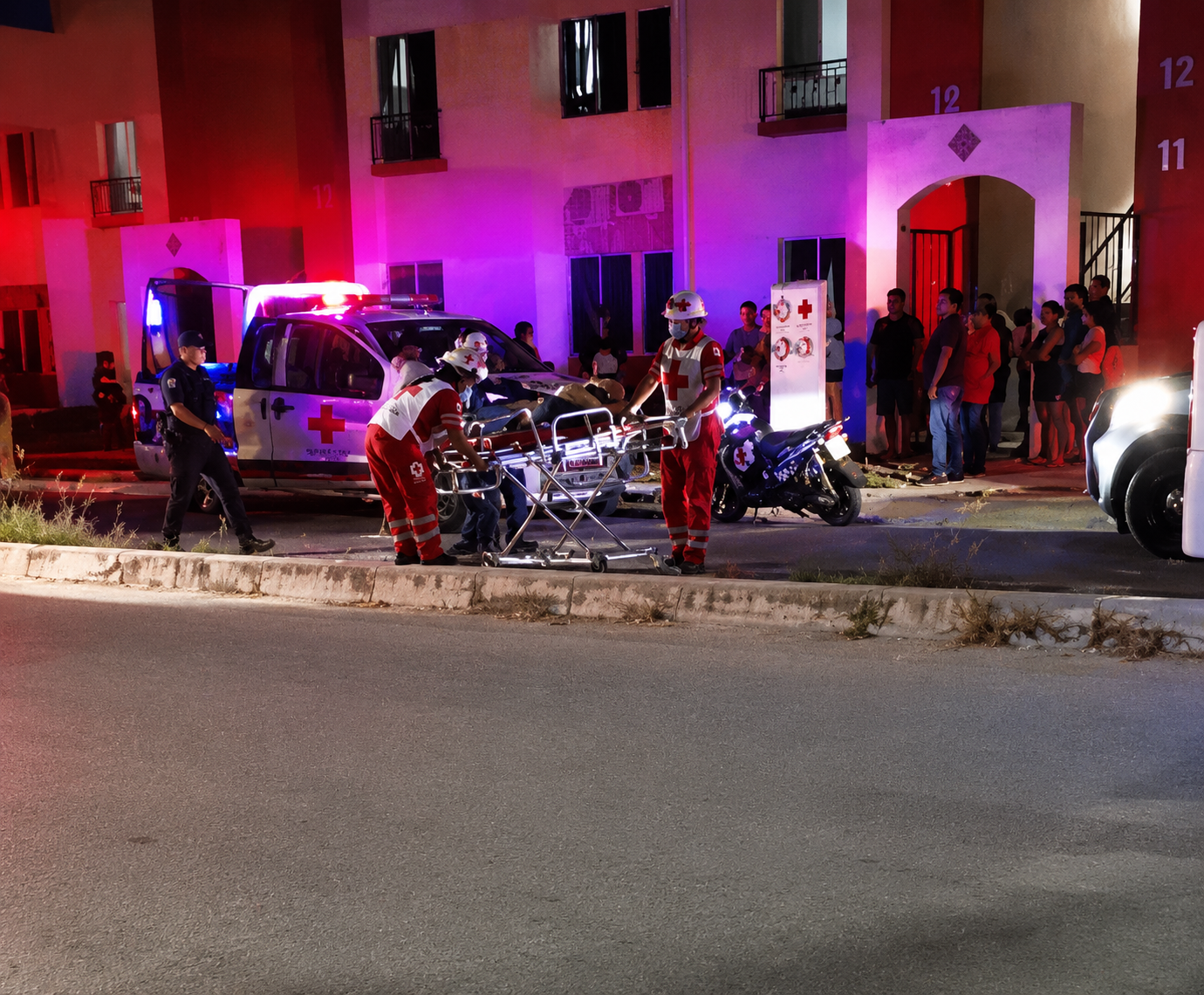Mujer apuñala a su pareja tras hallarlo con vecina en Cancún