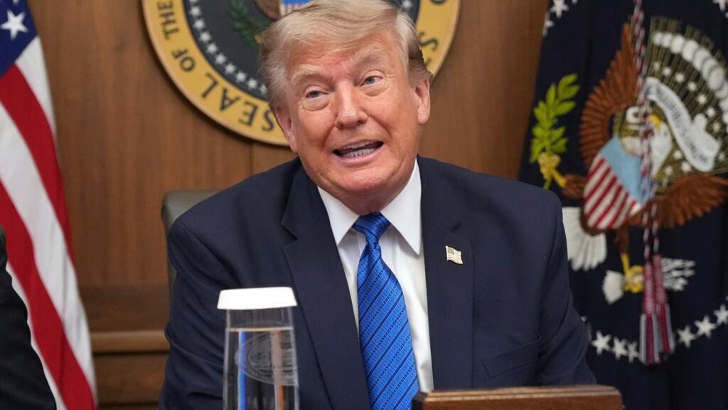 Donald Trump enfrenta reveses políticos y diplomáticos rumbo a las elecciones