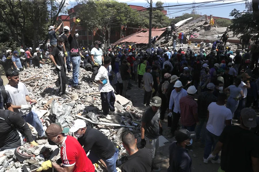 México figura entre los países que ofrecieron apoyo tras el sismo que deja al menos 240 muertos según autoridades regionales.