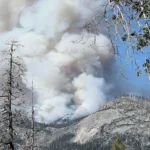 Helicóptero que combatía incendio forestal se estrella en Yosemite, Estados Unidos ; mueren dos pilotos