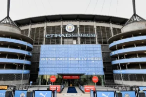 Las posibles sanciones al Manchester City van de multas a su expulsión de la Liga Premier