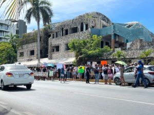 Cierran el Bulevar Colosio de Cancún por manifestación en apoyo a “Pepe Tigre”