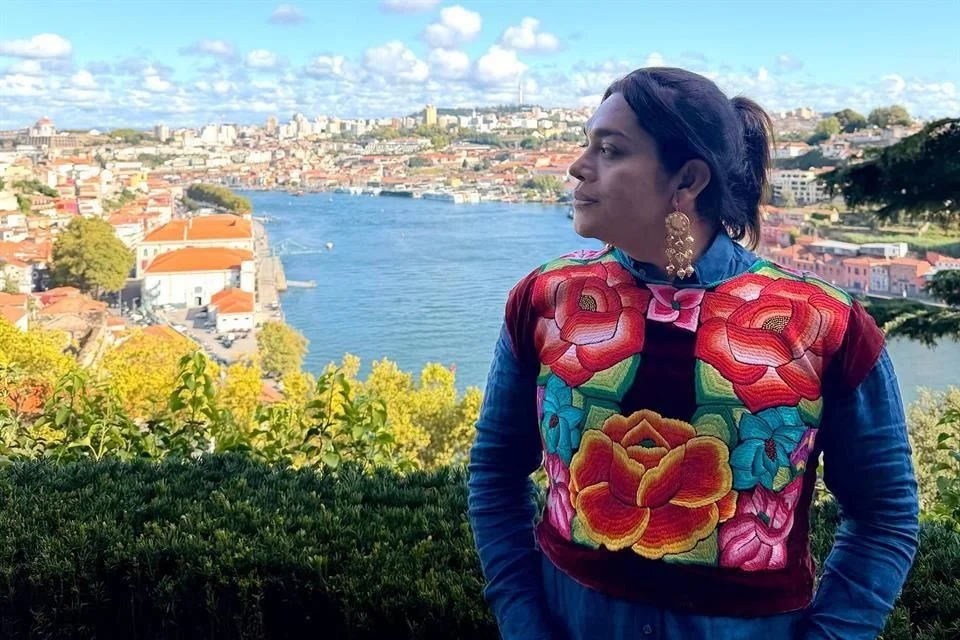 Atacan casa de Elvis Guerra, diseñador del vestido de Sheinbaum