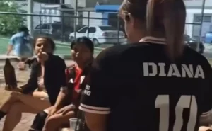 Sancionan a jugadoras por consumir bebidas alcohólicas en cancha de futbol de la Región 238 de Cancún