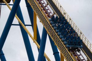 Accidente mortal obliga a Six Flags a suspender 10 atracciones