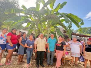 INMAYA entrega semillas y sillas de ruedas a familias de Felipe Carrillo Puerto