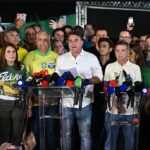 Desde Miami Flávio Bolsonaro se proclama líder legítimo de Brasil y denuncia fraude electoral