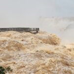 Cierran Cataratas del Iguazú por crecida extraordinaria de los ríos