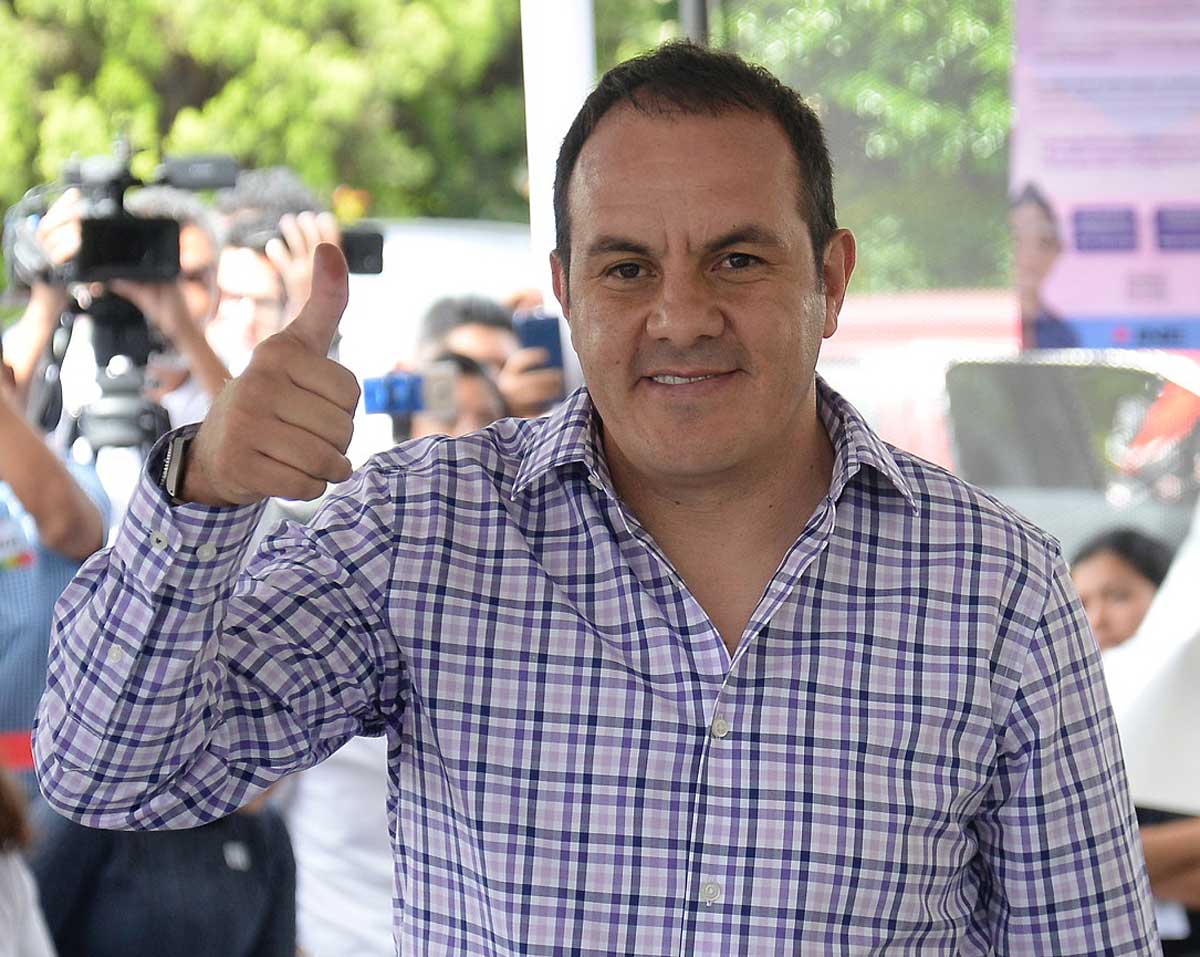El exfutbolista y actual legislador federal desestimó la información cuando fue consultado directamente por Proceso.