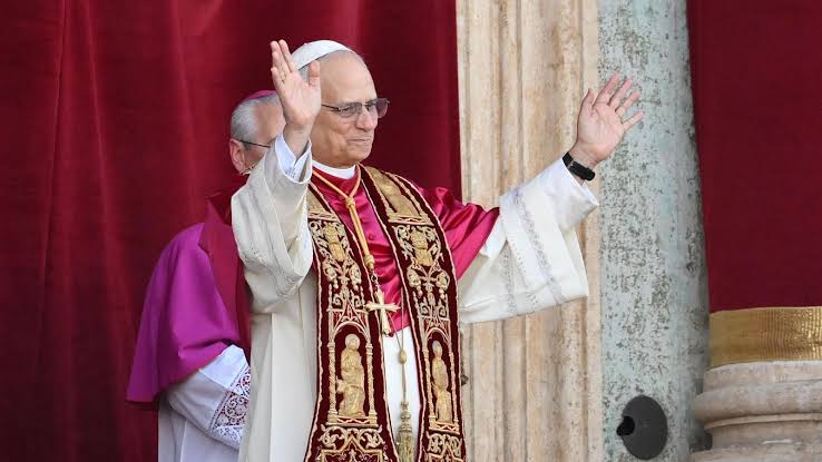 El papa León XIV retomó progresivamente sus actividades después de una cirugía para extirpar un tumor pulmonar en el Hospital Gemelli de Roma.