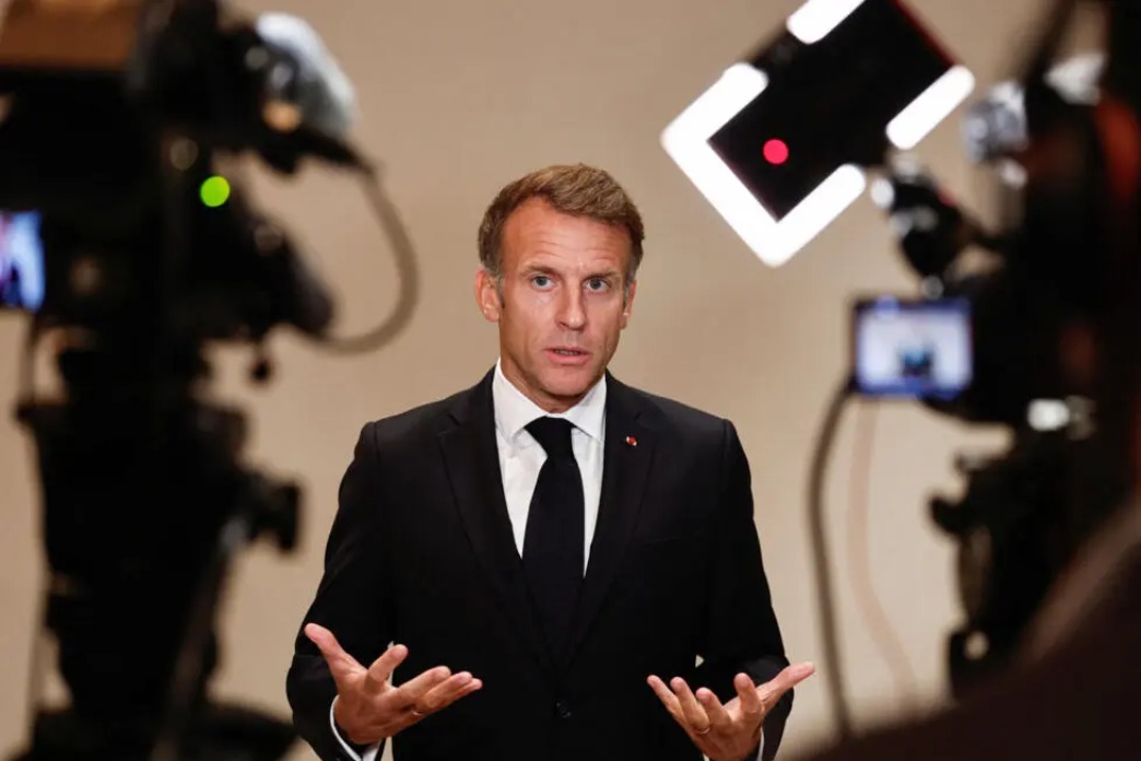 Trump usa disturbios en Francia para hacer campaña, acusa Macron
