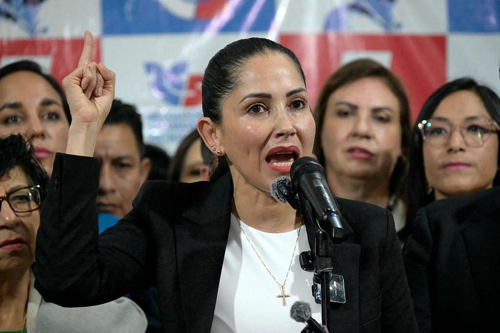 Morena exige liberar a Luisa González y acusa persecución política en Ecuador