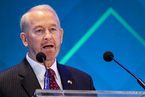 Ronald Johnson descarta bombardeos de EU contra cárteles en México