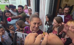 Sheinbaum llega a Chetumal para supervisar hospitales
