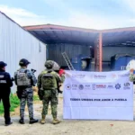 Olor a gas revela bodega con huachicol en Tepeaca