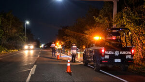 Hallazgo de un hombre muerto genera movilización en carretera de Campeche