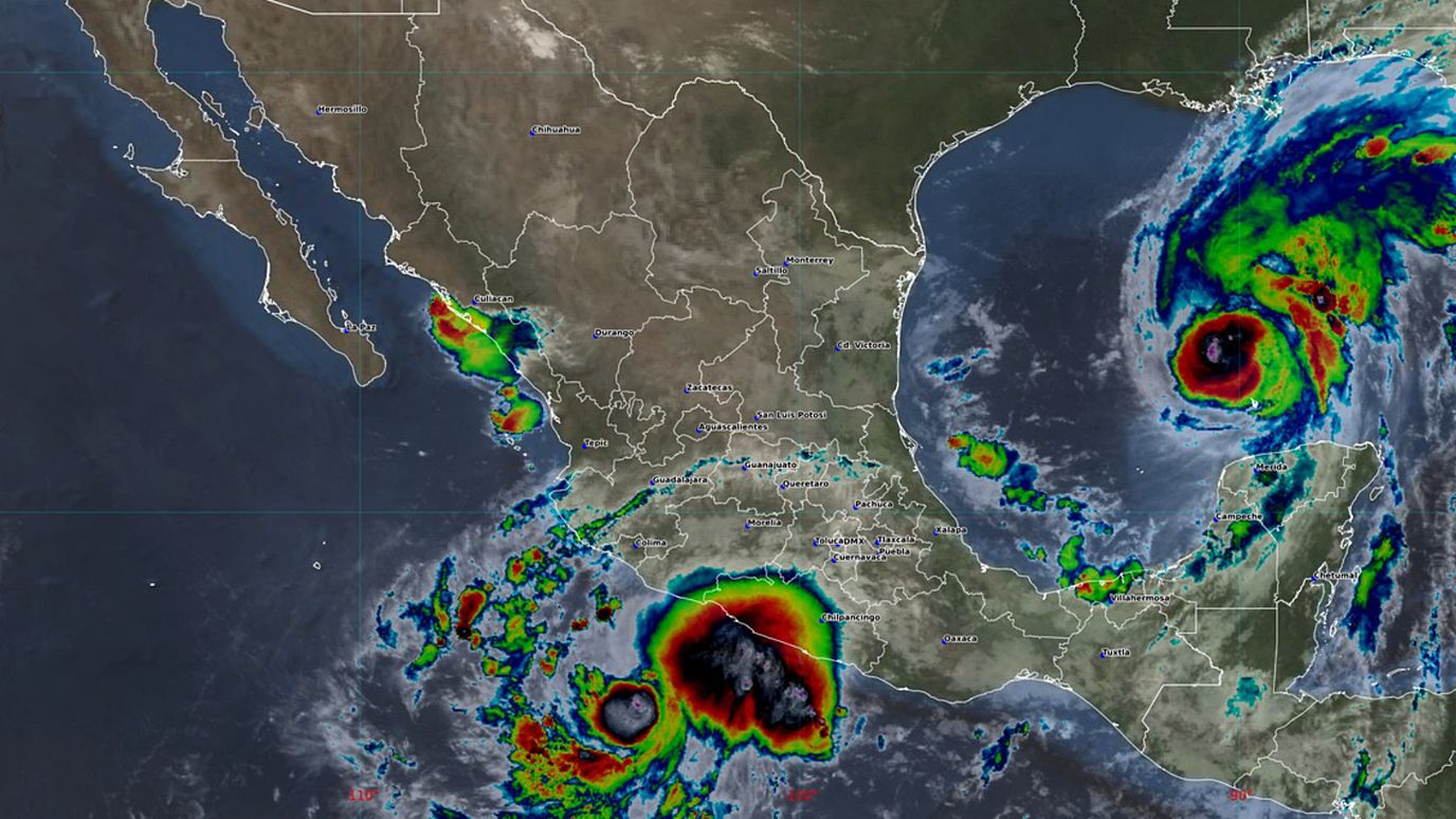 Huracán Simón categoría 1 frente a las costas del Pacífico mexicano