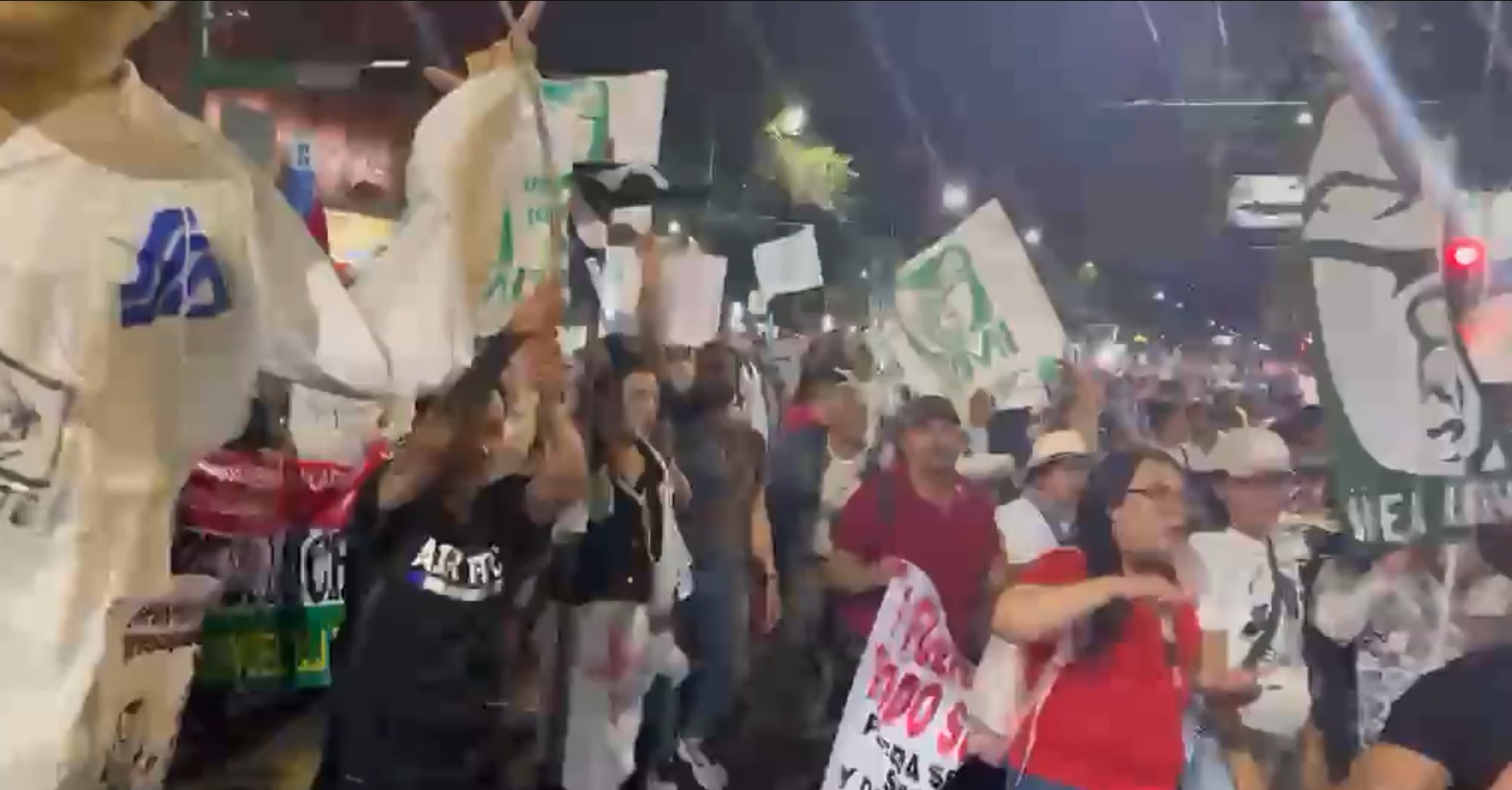Trabajadores del IMSS exigen destitución de Rafael Olivos en protesta nacional